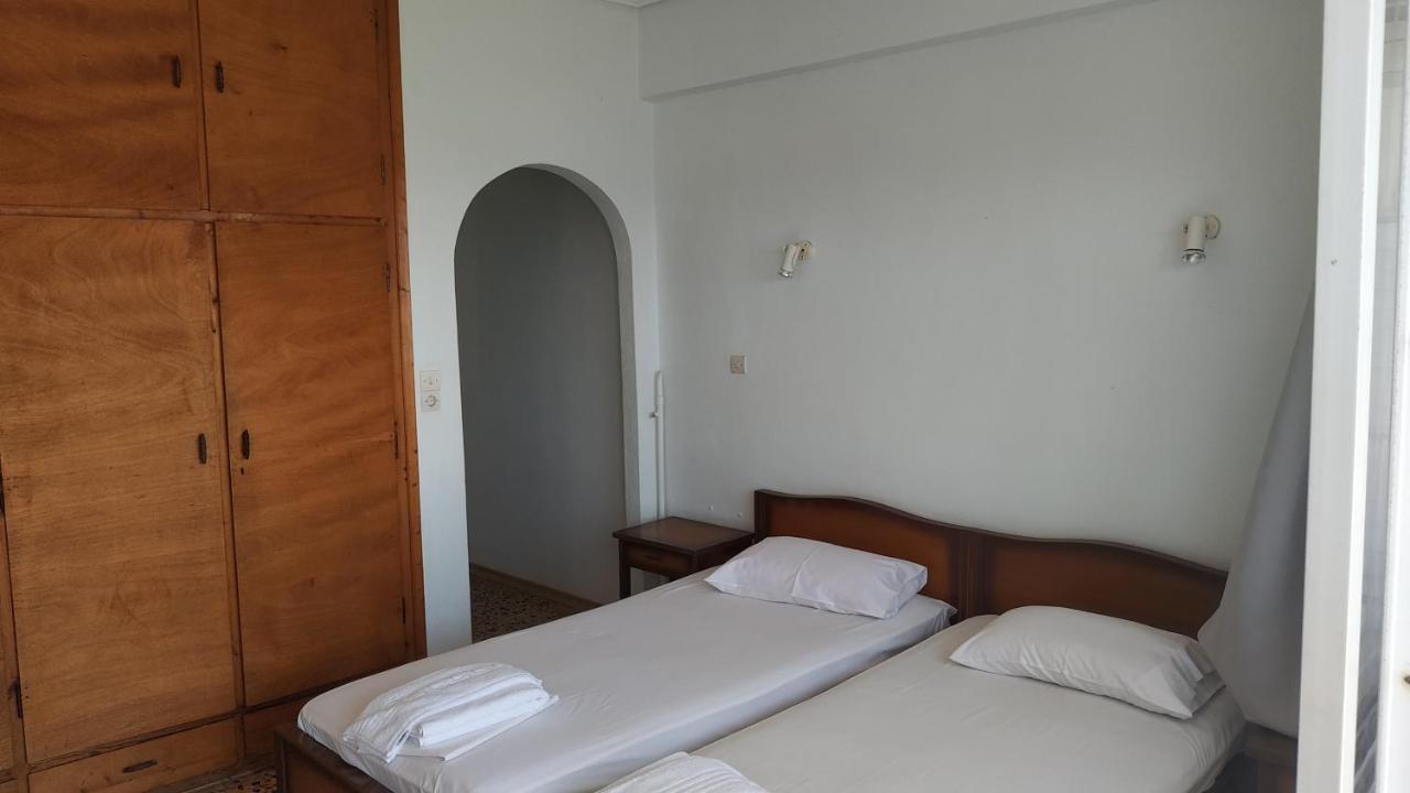 Poulea Rooms Kalamata Exterior foto
